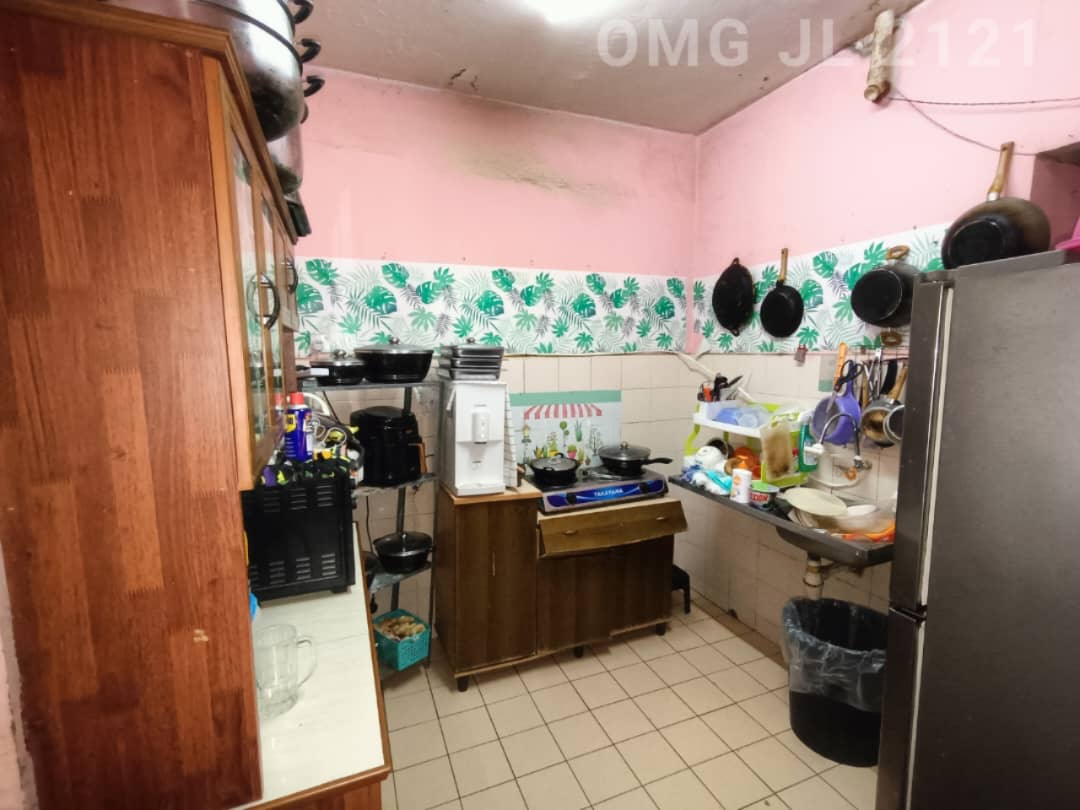 Bukit Tinggi 2 Flat First Floor - photo 4