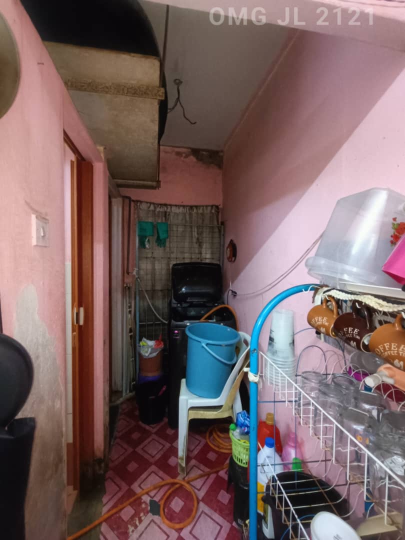 Bukit Tinggi 2 Flat First Floor - photo 10