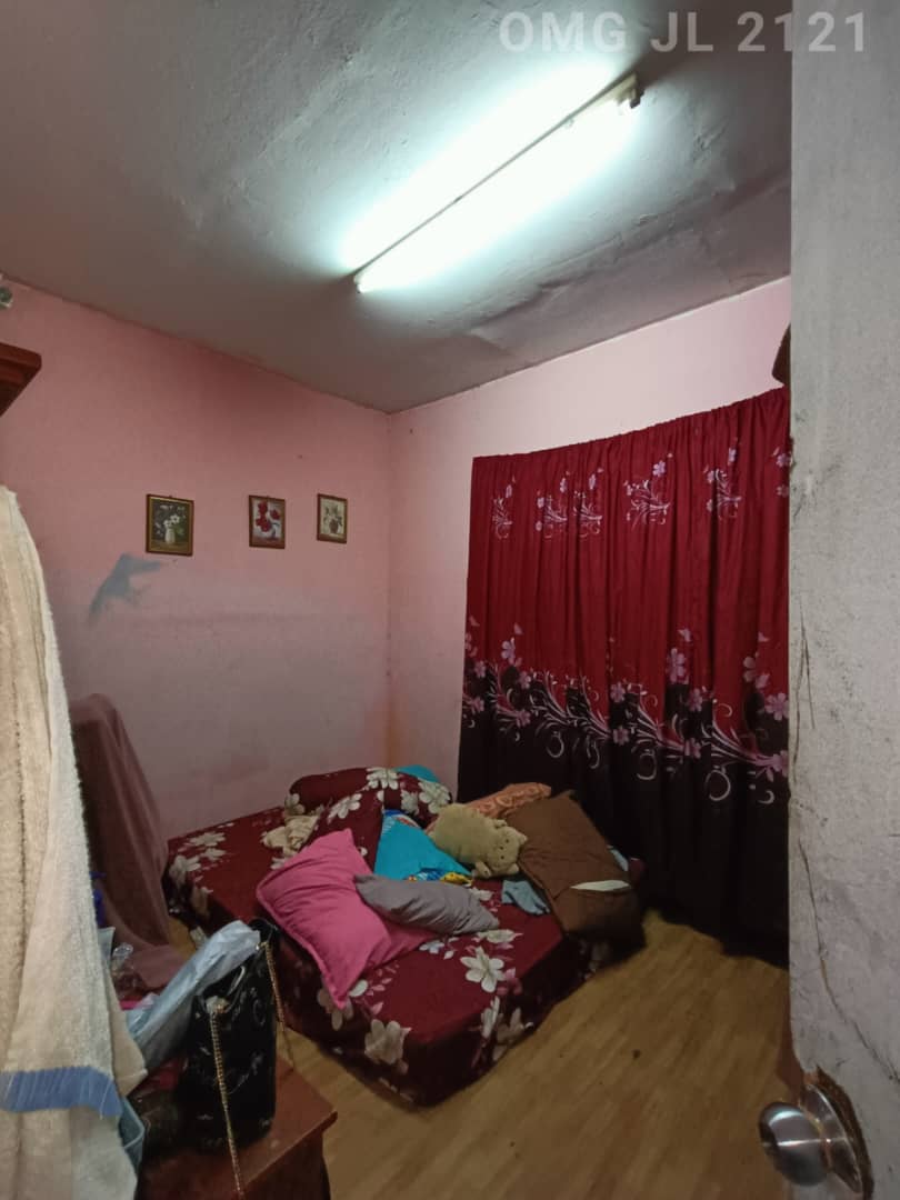 Bukit Tinggi 2 Flat First Floor - photo 12