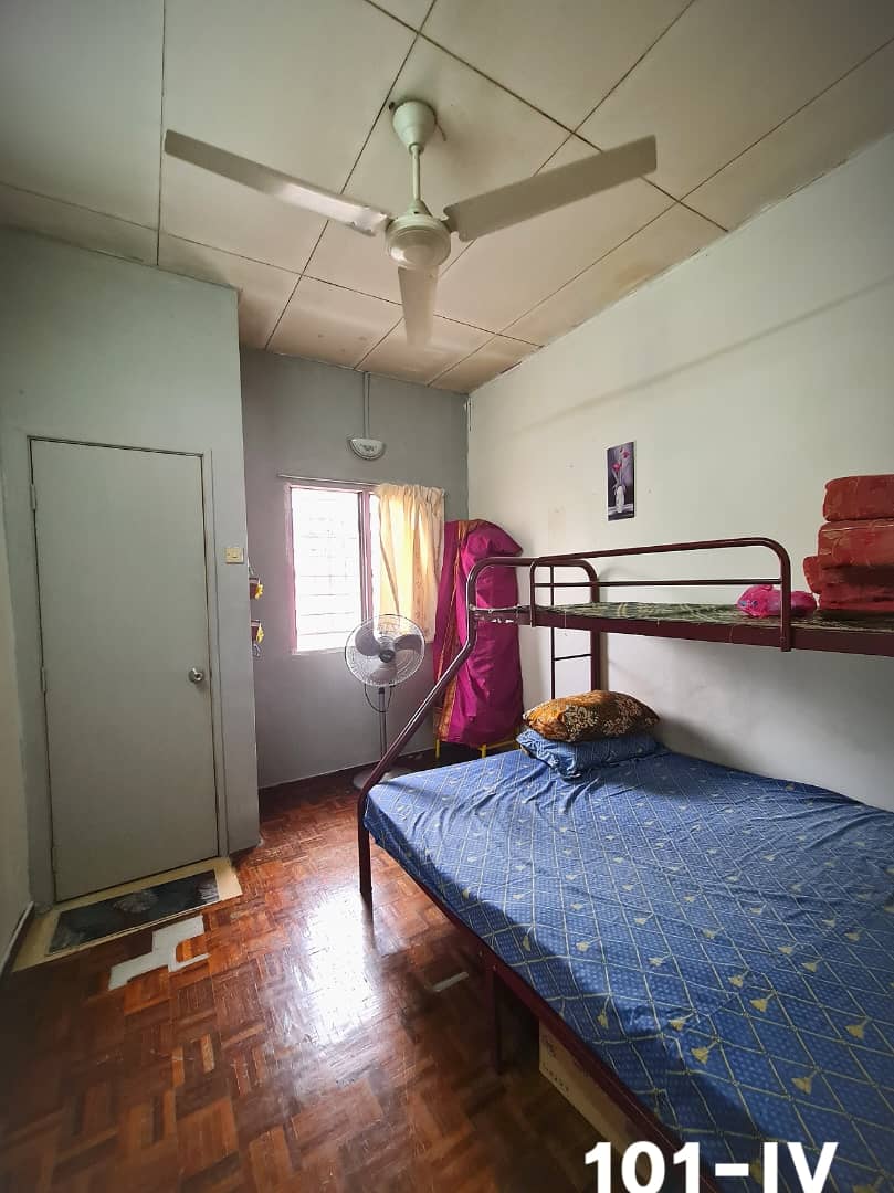 Super Below Market Teluk Gedung Indah Port Klang - photo 4