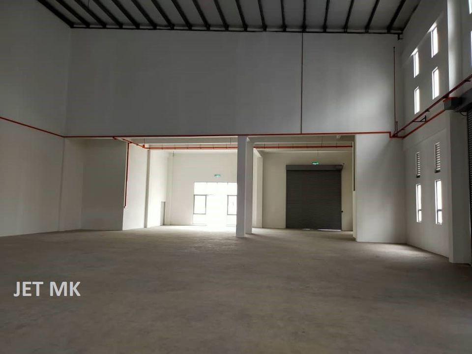 Warehouse Welloyd Industrial Park JET MK - photo 3