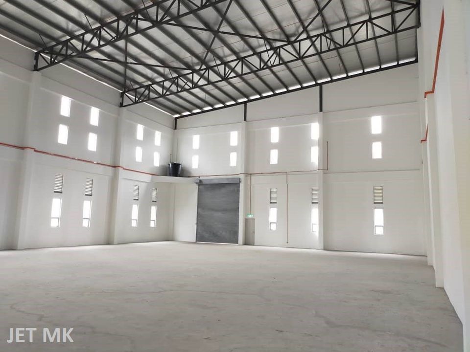Warehouse Welloyd Industrial Park JET MK - photo 4
