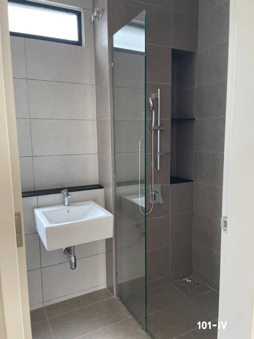 Brand New Unit Luxura Residence 257 Ivie - photo 11