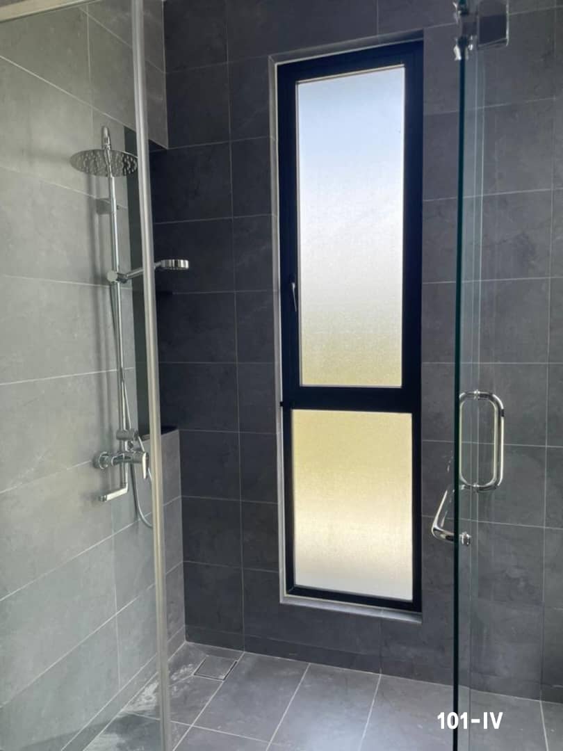 Brand New Unit Luxura Residence 257 Ivie - photo 12