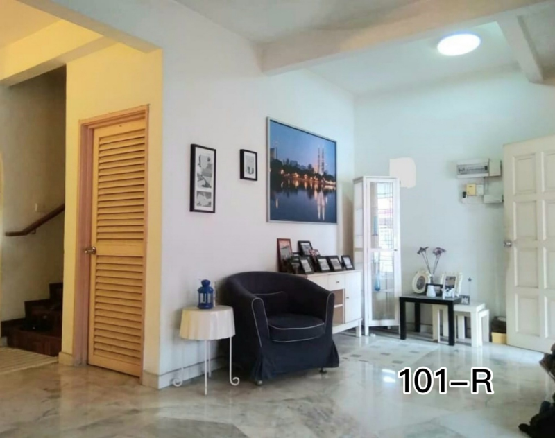 Teluk Gedung Indah Port Klang Randy - photo 2