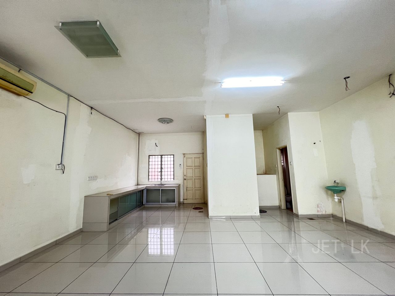 Ground Floor Bayu Tinggi Shoplot Lucas Kok - photo 5