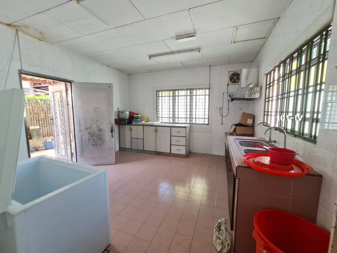 Single Storey Bungalow House Ivie - photo 9