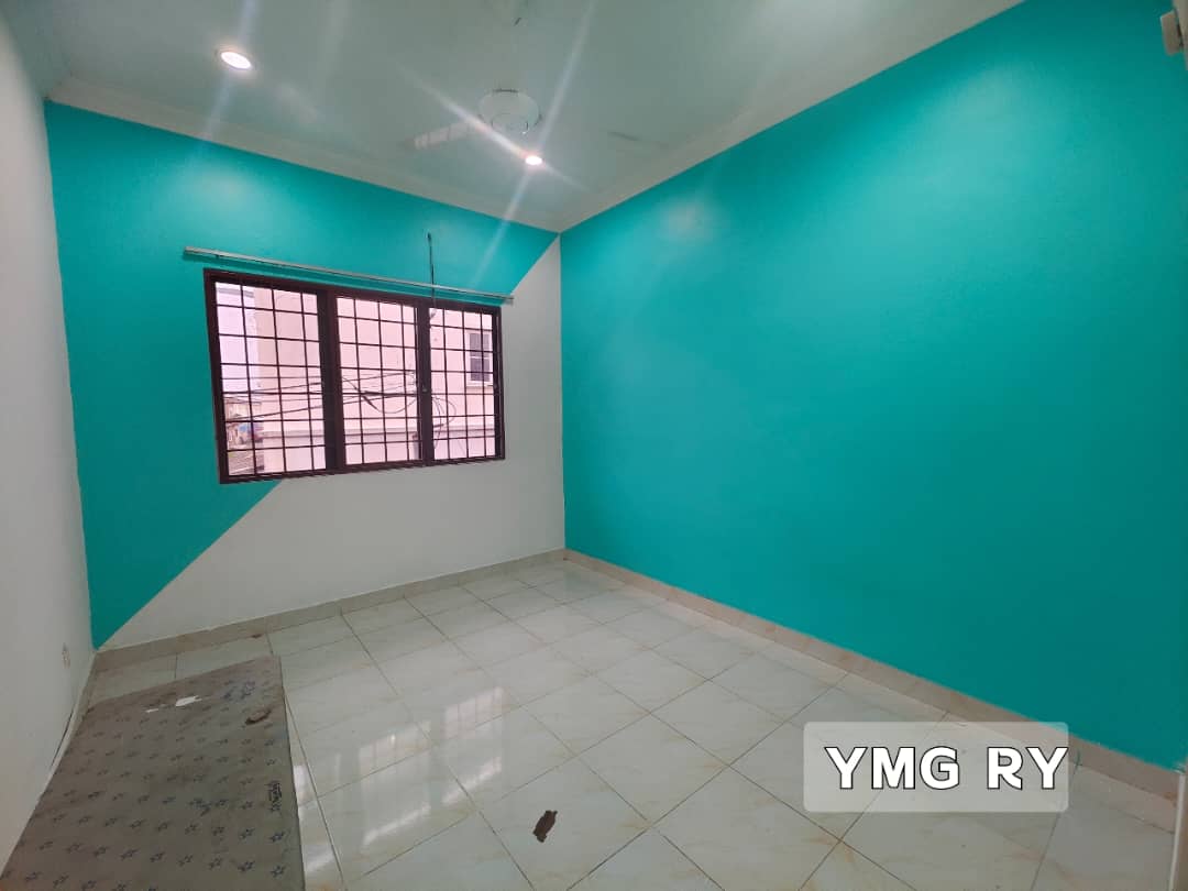 Taman Raja Nong Bunga Raya Klang Partial Furnished - photo 12