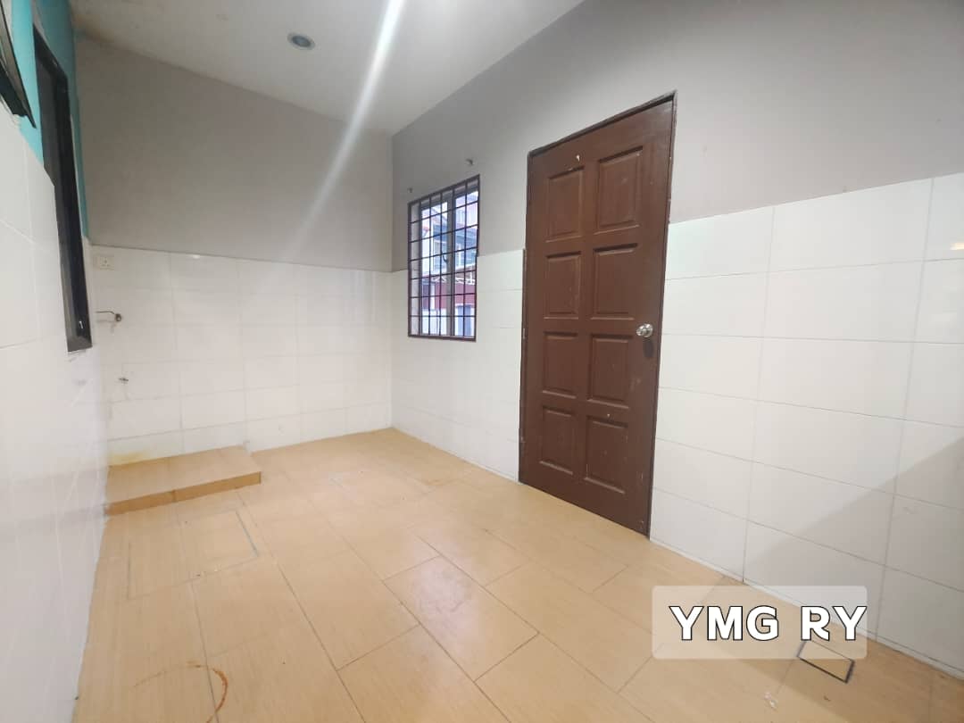 Taman Raja Nong Bunga Raya Klang Partial Furnished - photo 13