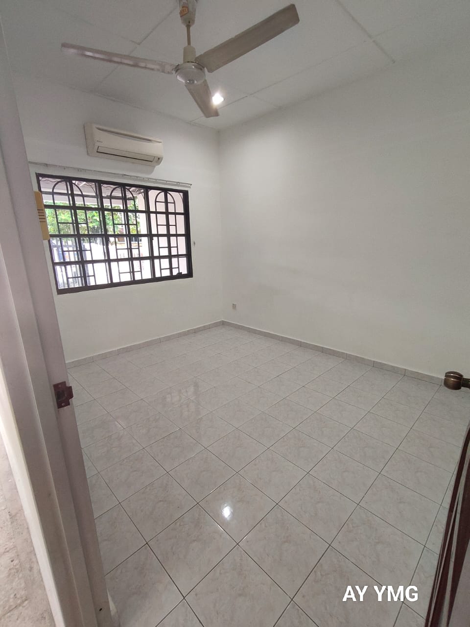 Facing Open Bandar Rimbayu Periwinkle Semi D - photo 8