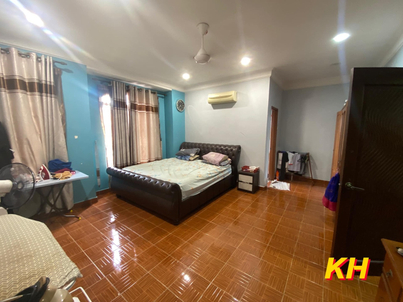Jenaris Botanic Klang Renovated House - photo 2