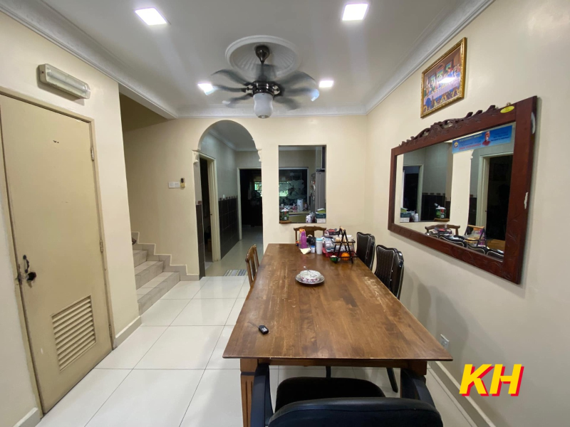 Jenaris Botanic Klang Renovated House - photo 10