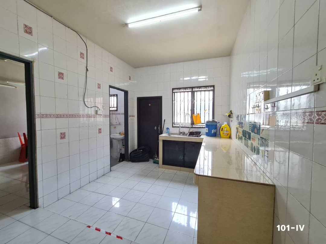 Double Storey Batu Belah Endlot House Klang - photo 10