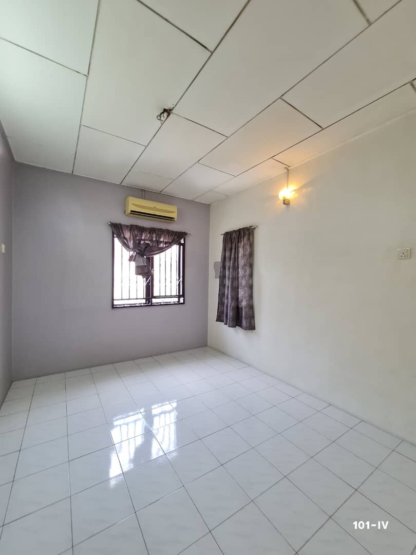 Double Storey Batu Belah Endlot House Klang - photo 12