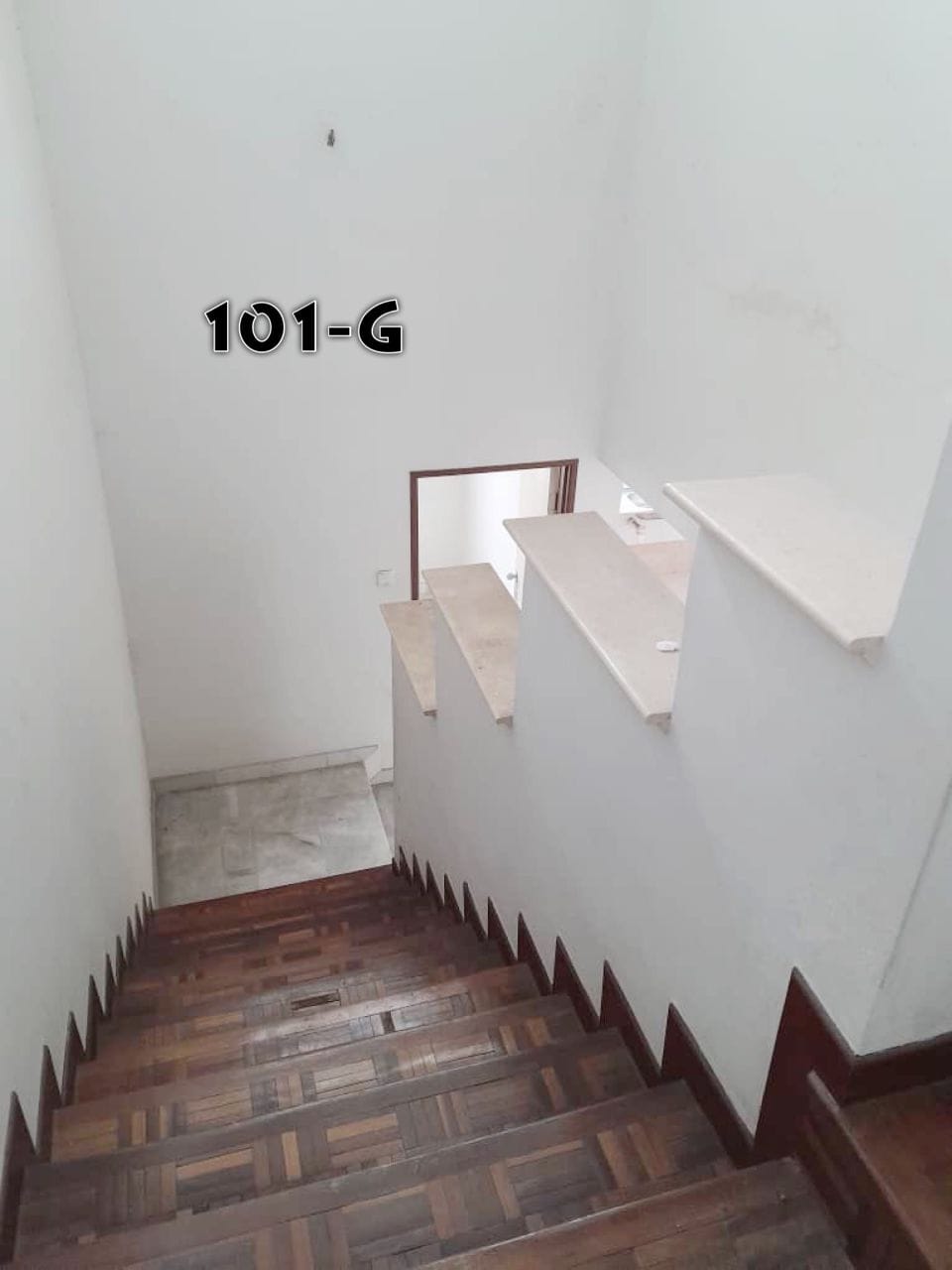 Bdr Bkt Raja Zapin One and A Half Sty House Klang - photo 6