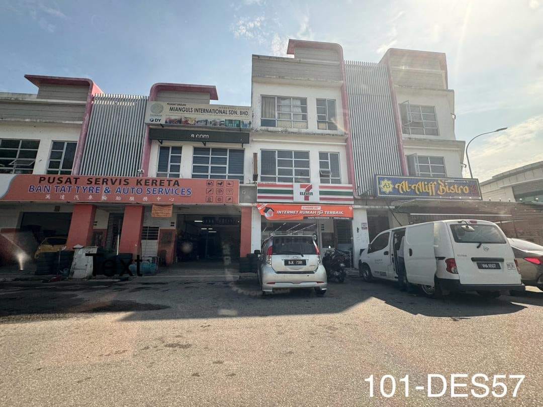 Aman Perdana Double Storey Shoplot Klang - photo 3