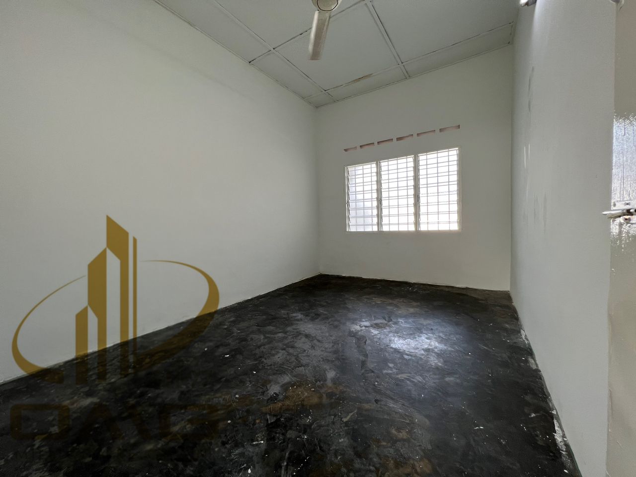 Newly Painted Tepi Sungai Single Storey Klang - photo 4