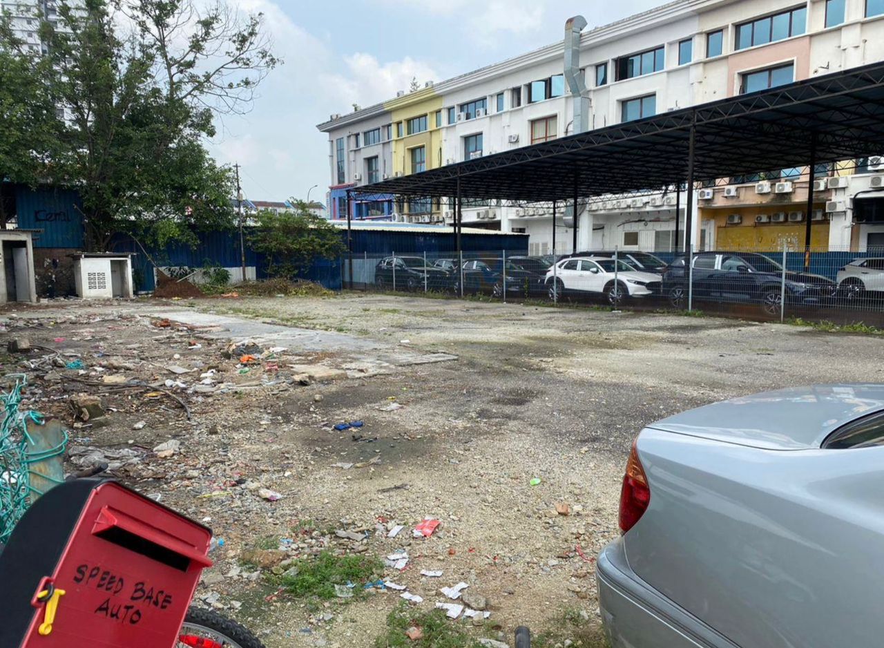 Facing Mainroad SS23 PJ Commercial Land - photo 2