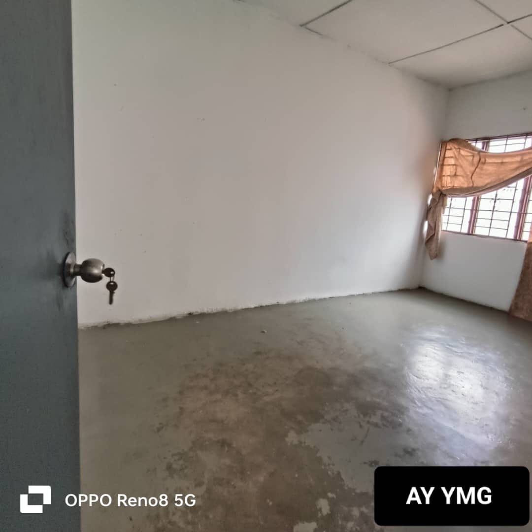 Taman Selatan Double Storey House Klang - photo 2