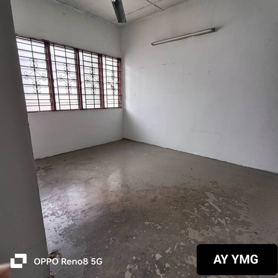 Taman Selatan Double Storey House Klang - photo 5