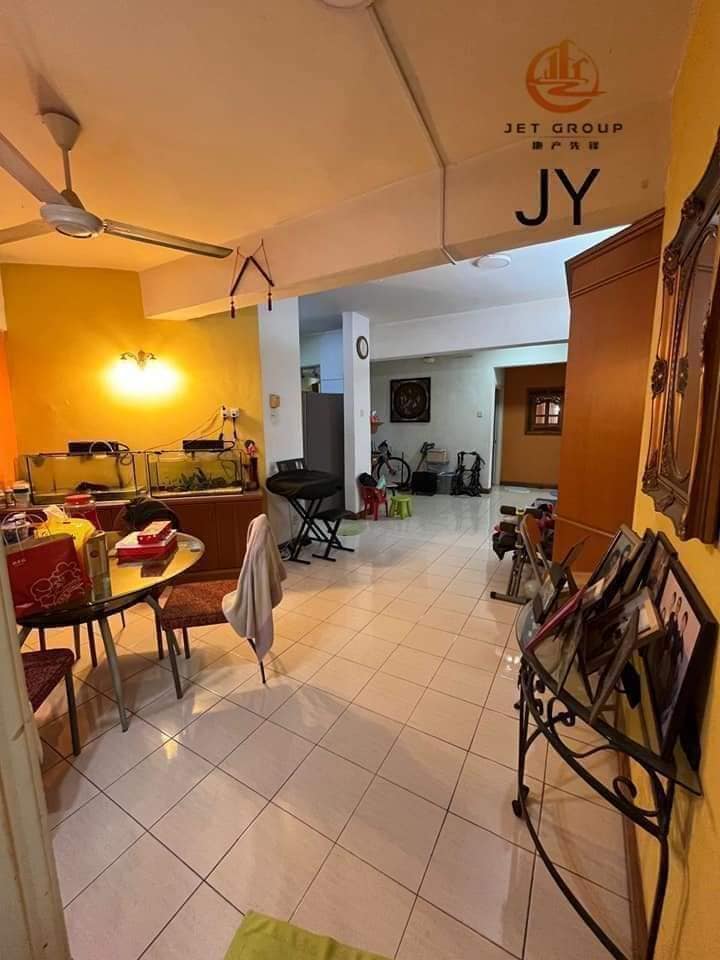 Regency Condominium Behind Centro Mall Klang - photo 4