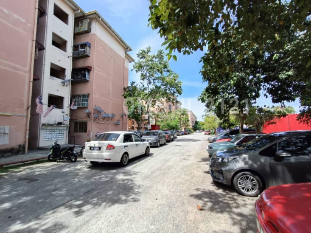 Bandar Botanic Pangsapuri Palma Ground Floor Klang - photo 5