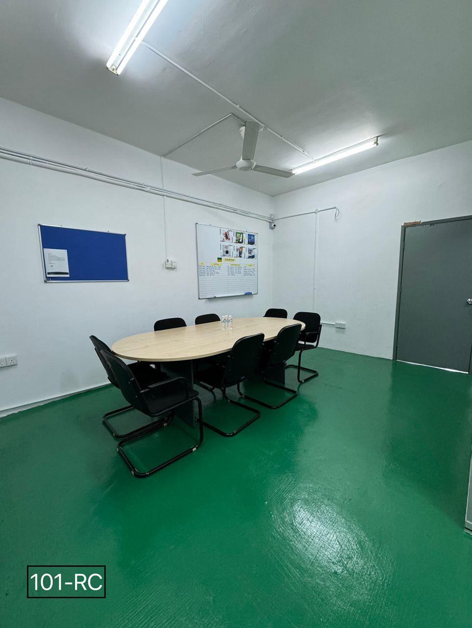 Telok Gadong Besar 3sty Shoplot 1st Floor Klang - photo 3