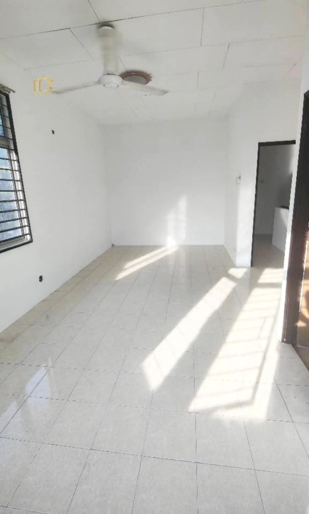 Taman Suria Pendamar 2sty Corner House Port Klang - photo 3