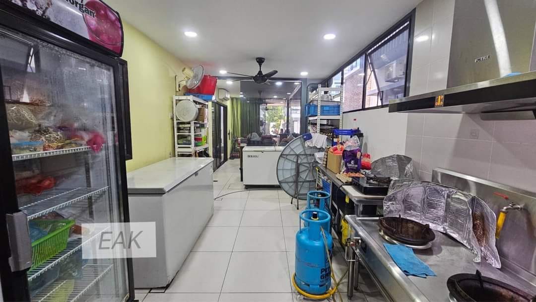 Setia Utama Setia Alam 3sty Semi D House - photo 2