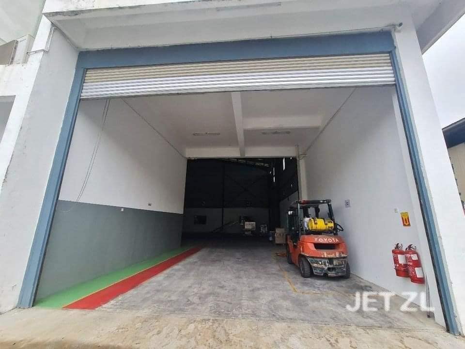 Tmn Perindustrian Air Hitam SemiD Factory - photo 4