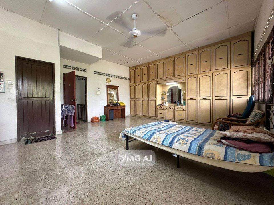 Taman Gembira Double Storey House Klang - photo 9