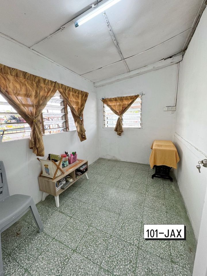 Jalan Meru Single Storey Endlot House Klang - photo 3