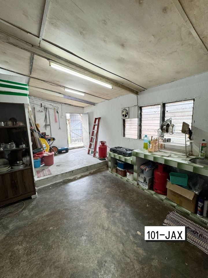 Jalan Meru Single Storey Endlot House Klang - photo 6