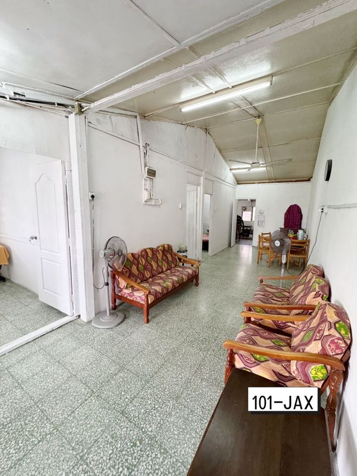 Jalan Meru Single Storey Endlot House Klang - photo 7