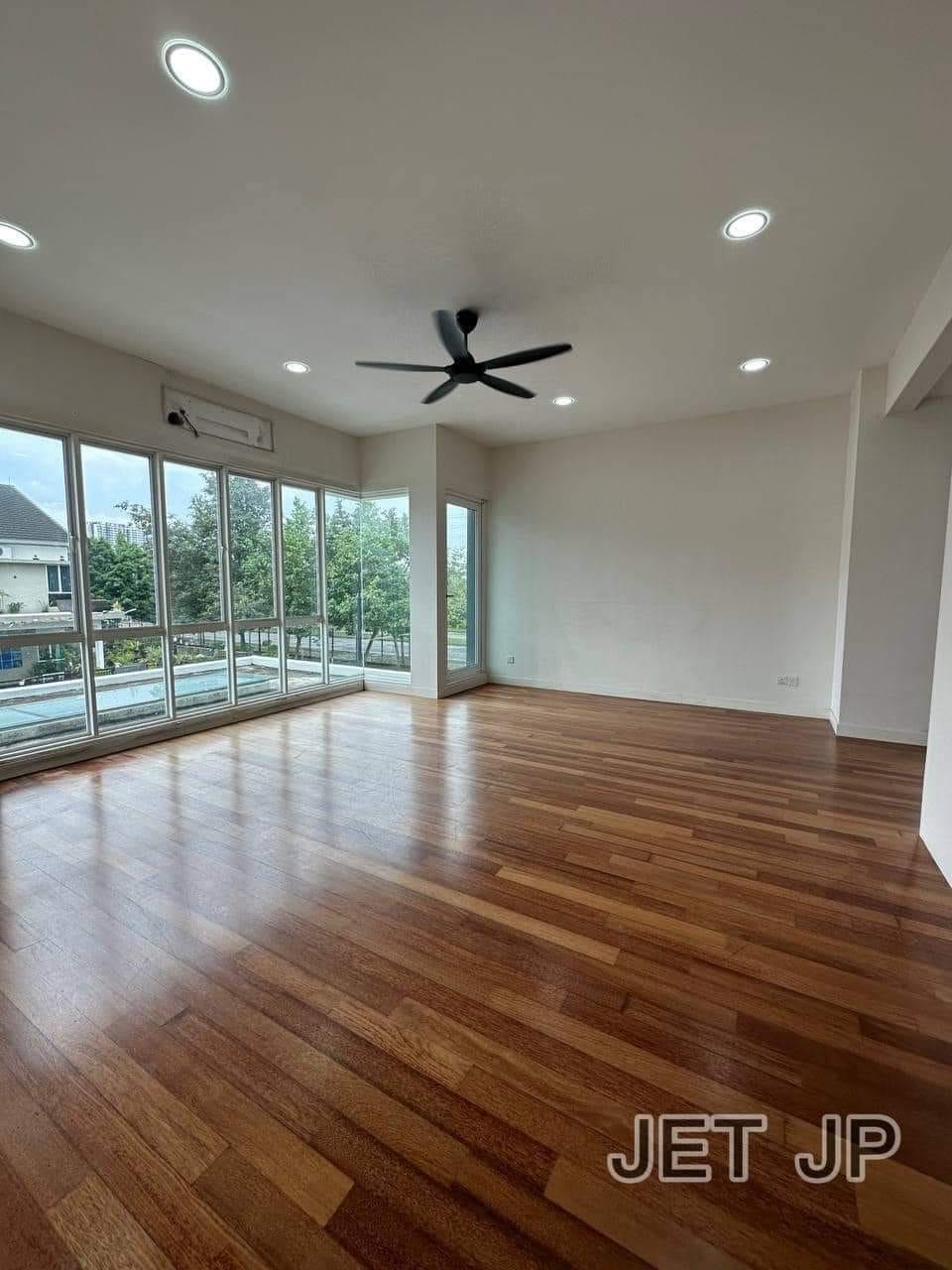 D Laman Greenville 2sty Bungalow Corner House - photo 4