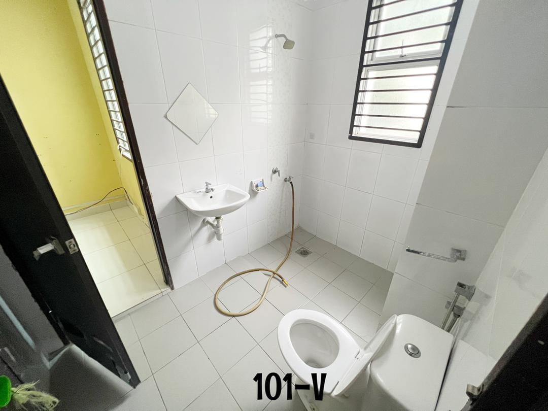 Kota Bayuemas Double Storey House Klang - photo 2