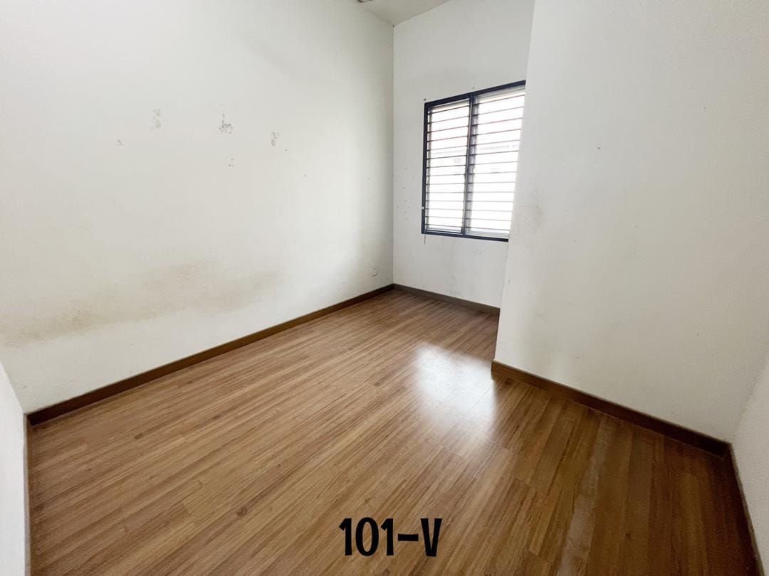 Kota Bayuemas Double Storey House Klang - photo 5