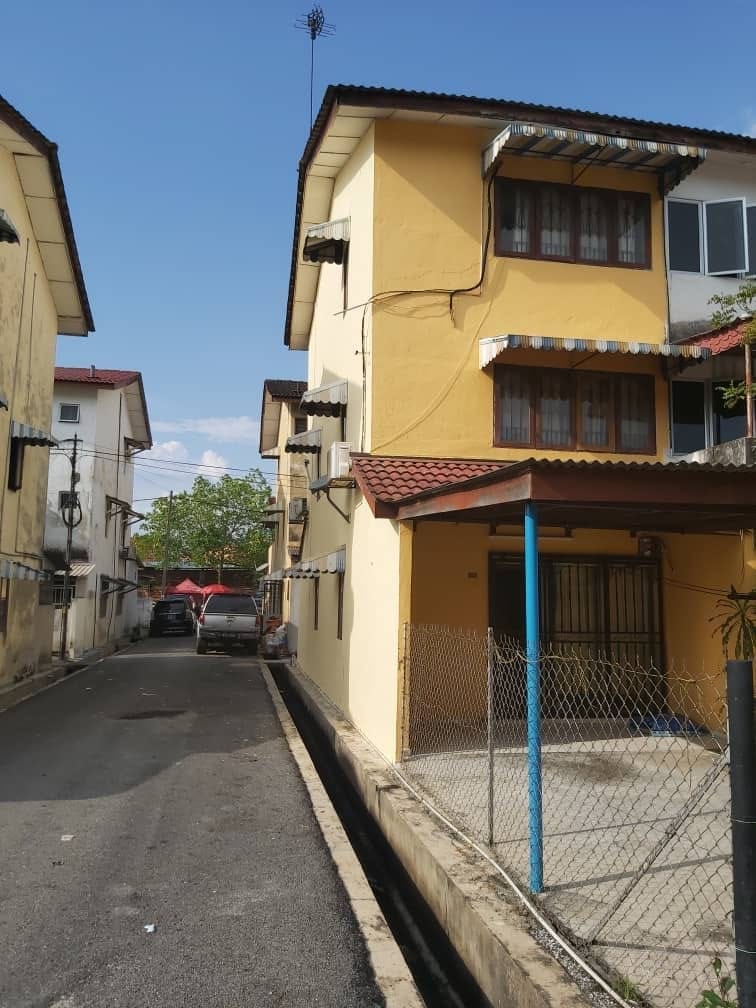 Taman Sri Muda 3sty Endlot House Klang - photo 2