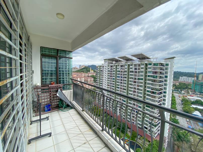 CORNER UNIT OF ONE DAMANSARA CONDO FOR SALE - photo 5