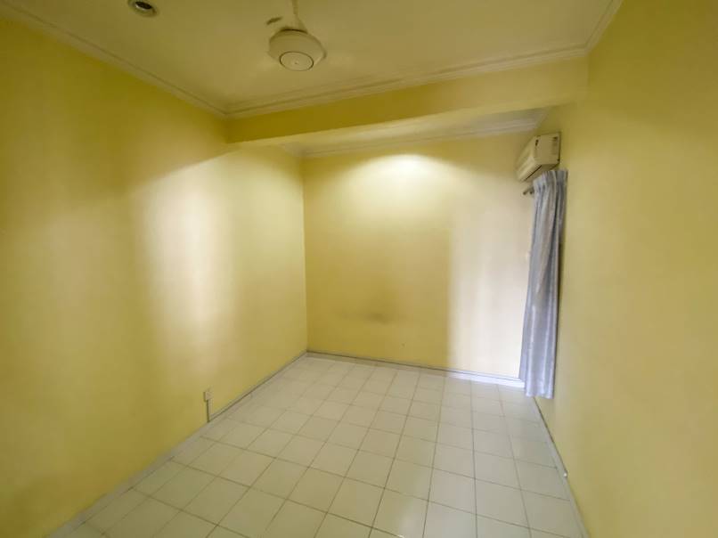 DANAU IDAMAN CONDO TAMAN DESA FOR SALE - photo 4