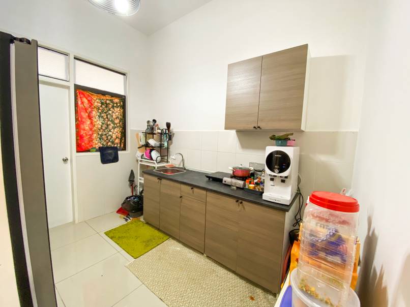 Partly Furnished Graham Garden Type C For Sale - photo 3