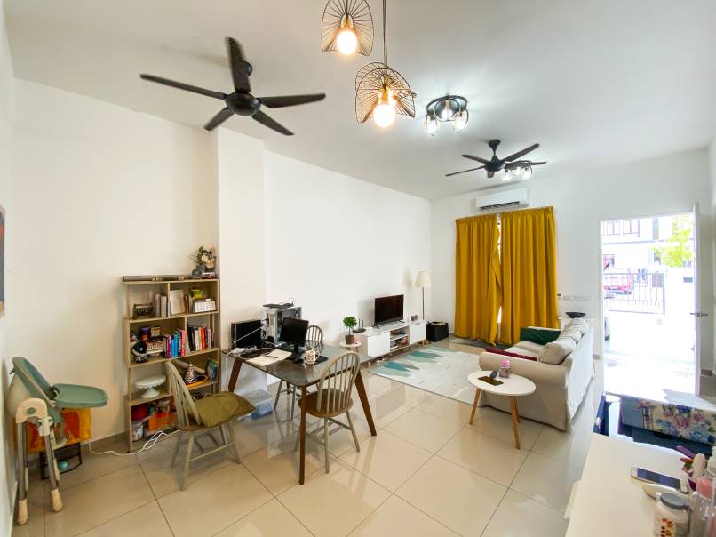 Partly Furnished Graham Garden Type C For Sale - photo 4