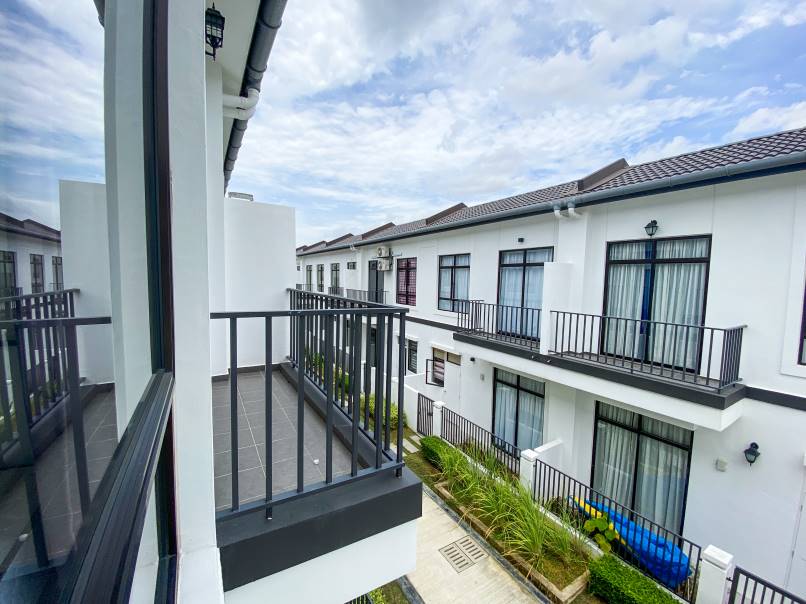 Partly Furnished Graham Garden Type C For Sale - photo 7
