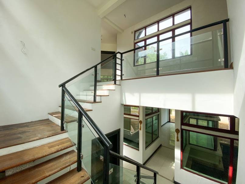End Lot Facing Open Semi-D Bukit Jelutong for Sale - photo 6