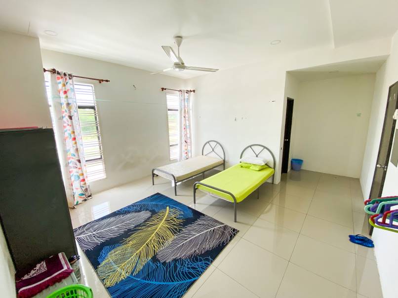 2 Storey Terrace Saujana KLIA Facing Open For Sale - photo 4
