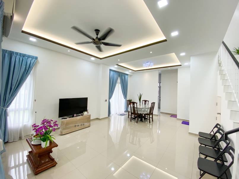 Renovated 2 Storey Terrace Corner Lot For Sale - photo 2