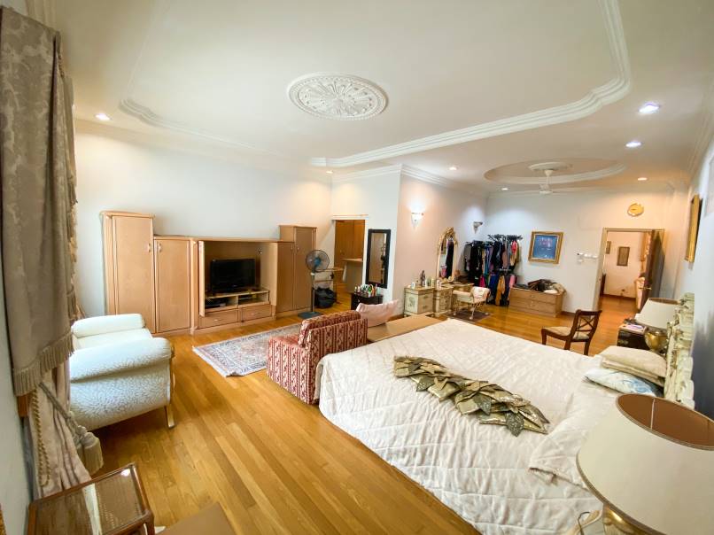 2 Storey Bungalow Corner Lot  VVIP Neighbourhood - photo 5