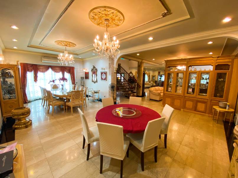 2 Storey Bungalow Corner Lot  VVIP Neighbourhood - photo 6
