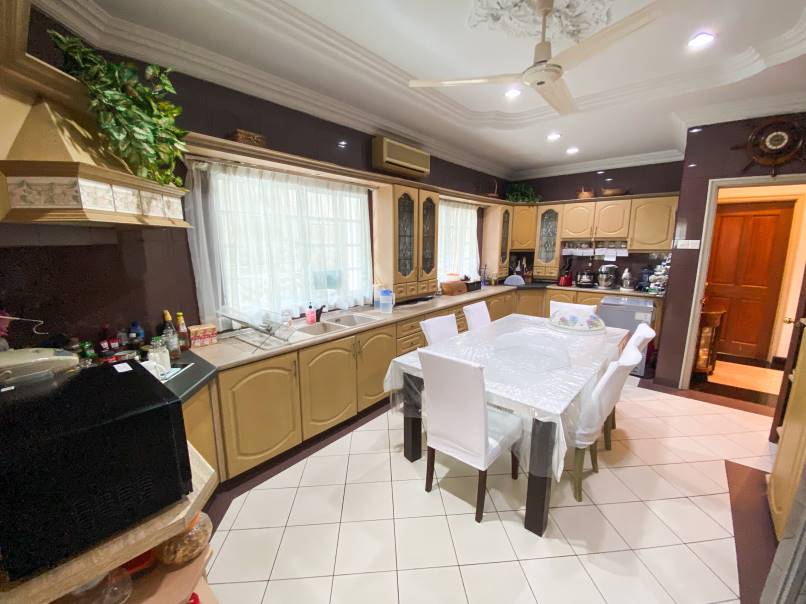 2 Storey Bungalow Corner Lot  VVIP Neighbourhood - photo 8