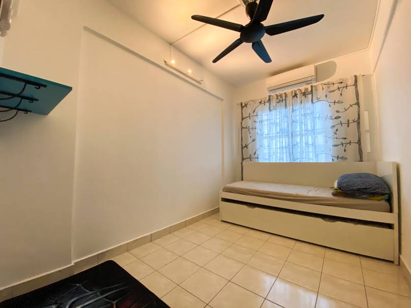 Renovated Tainia Apartment Kota Damansara for SALE - photo 4